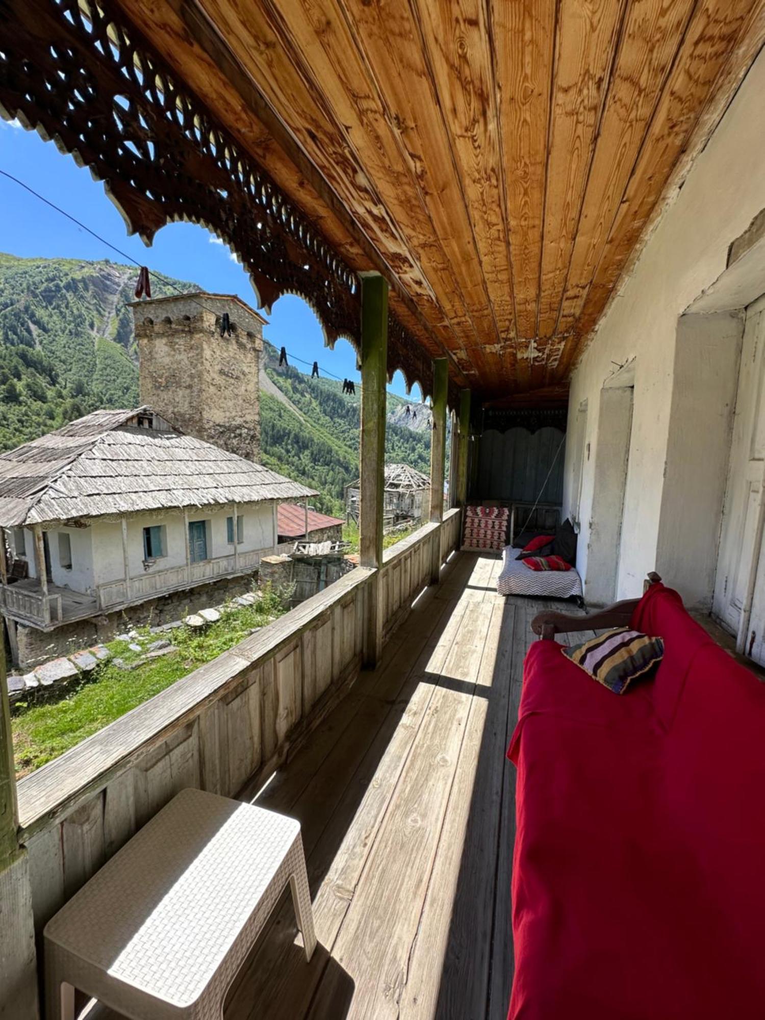 Panorama guesthouse Mata C. Adishi Extérieur photo